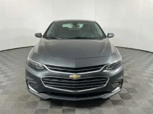 2017 Chevrolet Malibu LT — thumbnail 1
