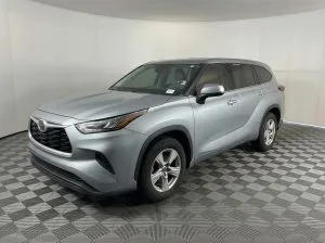 2020 Toyota Highlander L — thumbnail 3