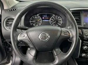 2017 Nissan Pathfinder SL — thumbnail 8