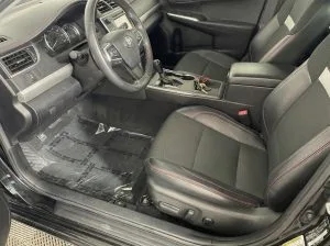 2017 Toyota Camry SE — thumbnail 9