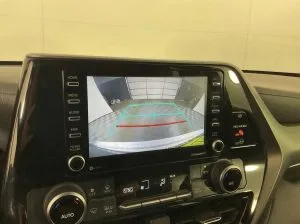 2020 Toyota Highlander L — thumbnail 12