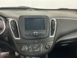 2017 Chevrolet Malibu LT — thumbnail 13