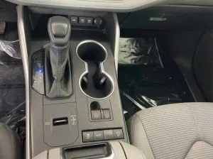 2020 Toyota Highlander L — thumbnail 13