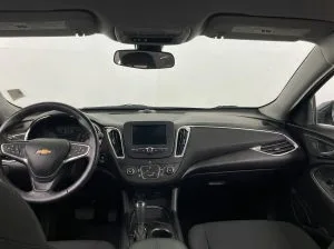 2017 Chevrolet Malibu LT — thumbnail 9