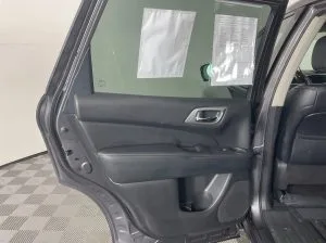 2017 Nissan Pathfinder SL — thumbnail 14