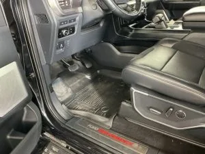 2023 Ford F-150 Raptor — thumbnail 19