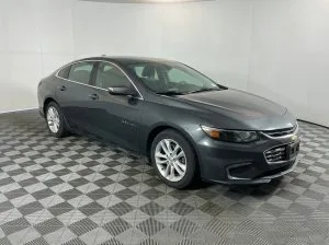 2017 Chevrolet Malibu LT — thumbnail 7