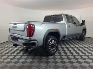 2024 GMC Sierra 2500HD Denali Ultimate — thumbnail 3