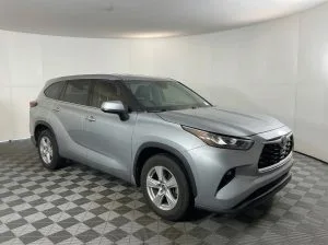 2020 Toyota Highlander L — thumbnail 4