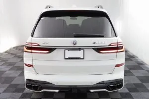 2024 BMW X7 — thumbnail 2
