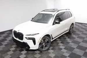 2024 BMW X7 — thumbnail 4