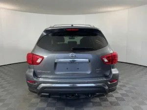 2017 Nissan Pathfinder SL — thumbnail 2