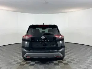 2022 Nissan Rogue SV — thumbnail 2