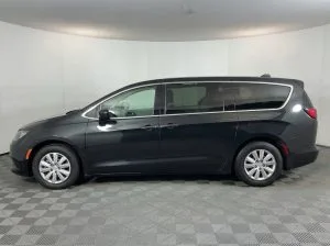 2018 Chrysler Pacifica L — thumbnail 4