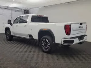 2024 GMC Sierra 3500HD Denali Ultimate — thumbnail 6